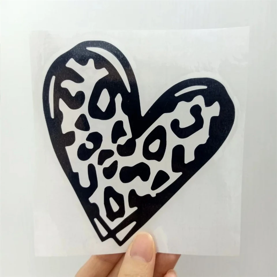 1pc Heart Shaped Leopard Print Car Stickers