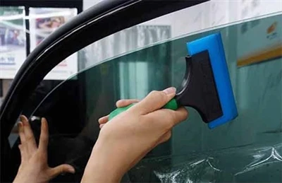 O Etie Car Window Tinting tem função de proteção solar?