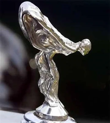 Tipos de materiais comuns para logotipos de carros de metal produzidos pela E...