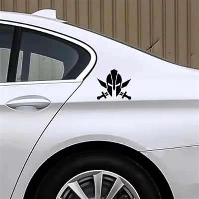 Adesivo de carro com capacete espartano